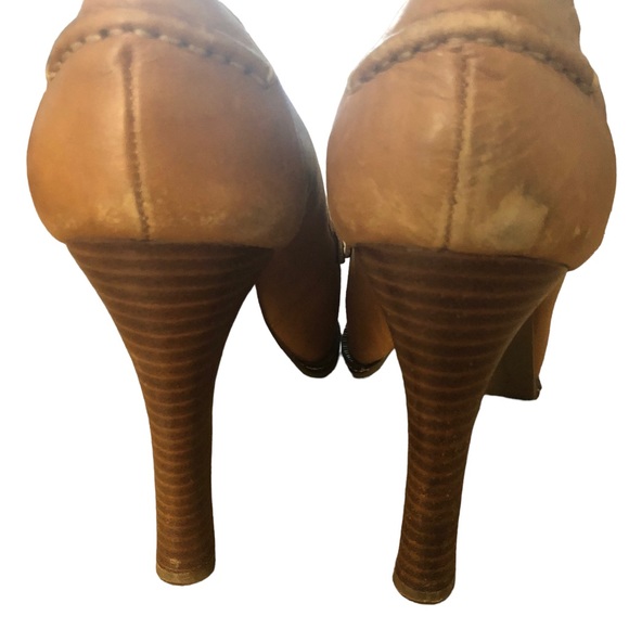 Banana Republic Leather loafer heel SZ 7 - Picture 6 of 16